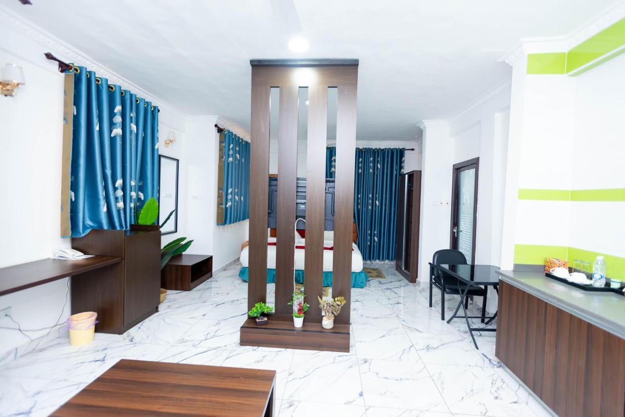 Sky Plus Hotel & Resort Ho Dış mekan fotoğraf