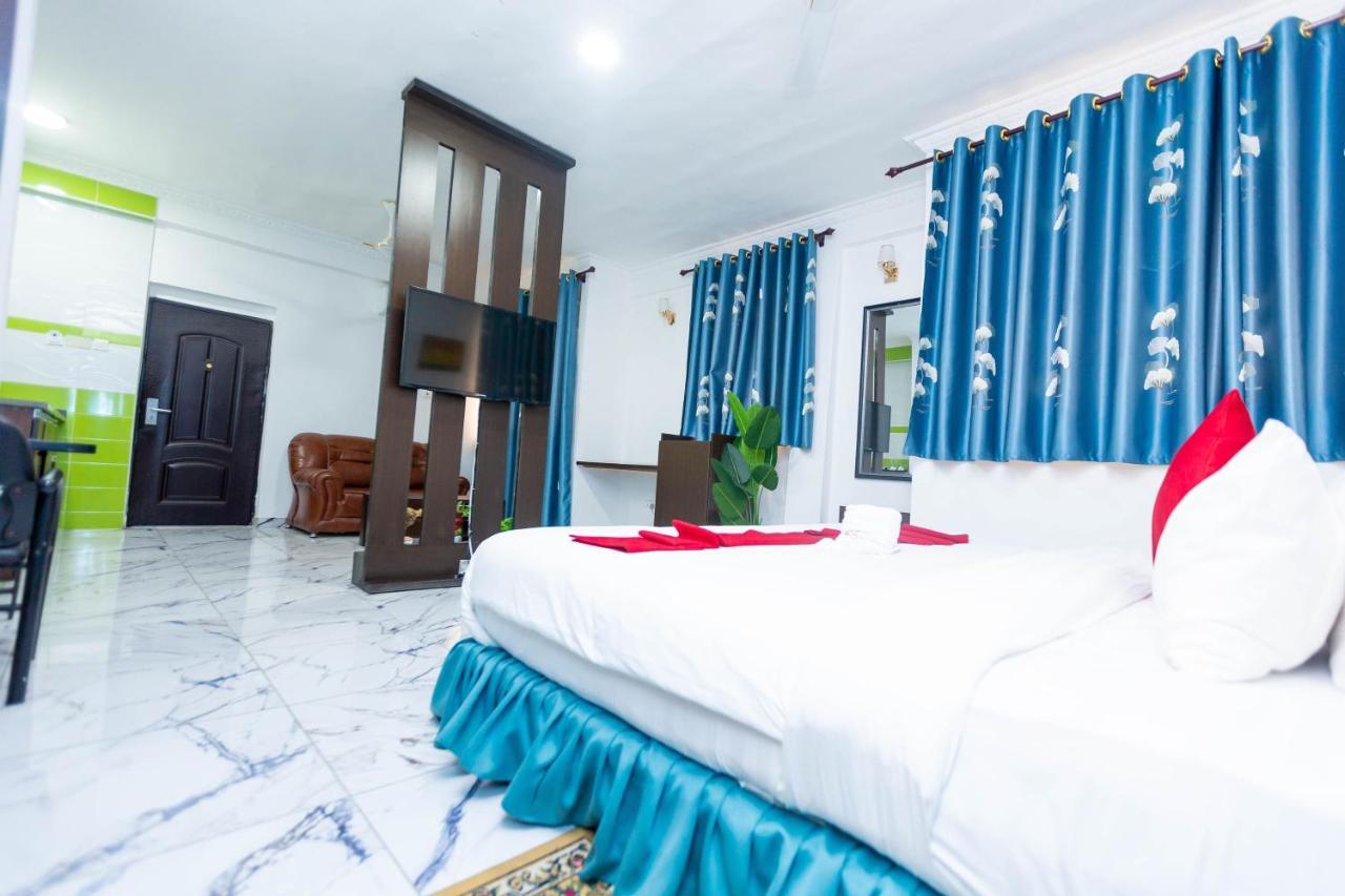 Sky Plus Hotel & Resort Ho Dış mekan fotoğraf